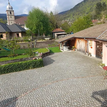 アパート Petit Avec Bel Exterieur.