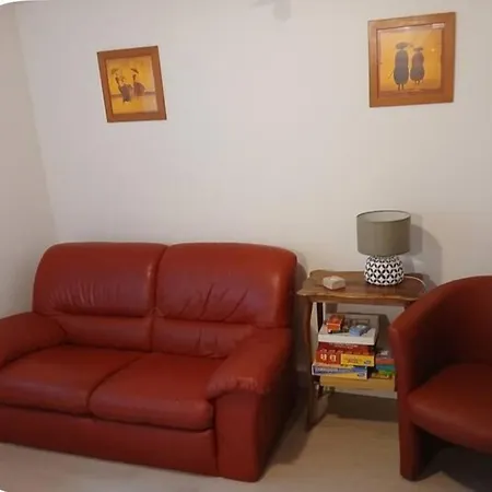 Apartment Petit Avec Bel Exterieur.